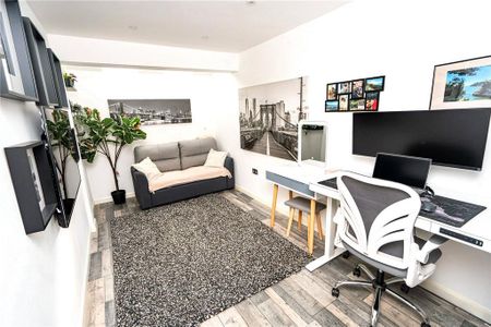 3 bedroom terraced house to rent - Photo 4