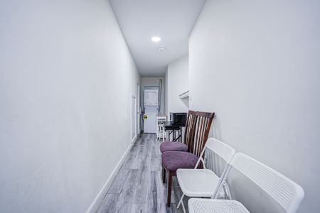 For Lease - 5 Sorauren Avenue Unit# 3, Toronto, Ontario - Photo 5