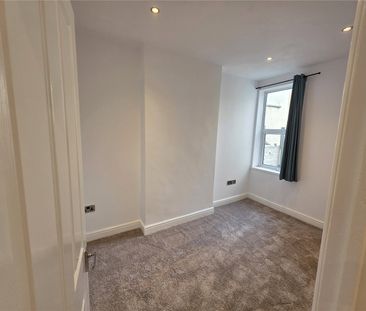 2 bedroom apartment to rent Ashdown Road, Worthing, BN11 - Photo 3