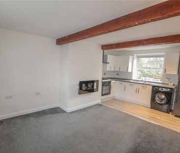 2 bedroom terraced house to rent - Photo 2