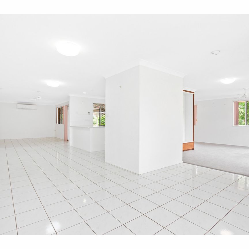 27 Gremalis Drive, Parkhurst - Photo 1