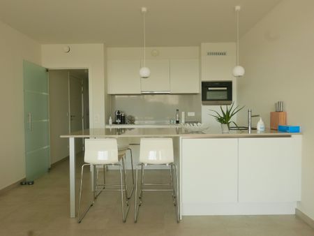 Bemeubeld appartement met zicht op de jachthaven - Photo 2