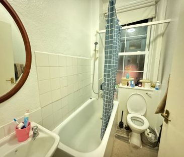 Stoke Newington High Street, London - Photo 1