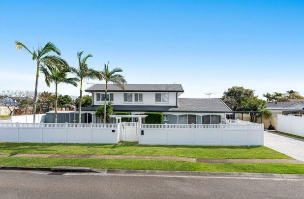 Beautifully Renovated Family Home with Pool in Prime Bayside Location - Photo 1