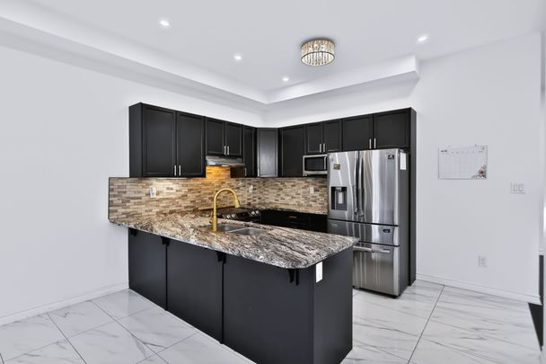For Lease - 1 Rowley Street, Brantford, Ontario - Photo 1
