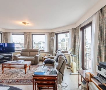 Ruim appartement met uitzicht op de Grote Markt - Photo 4