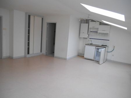 Location Appartement 2 pièces 50m² NANCY 54000 - Photo 2