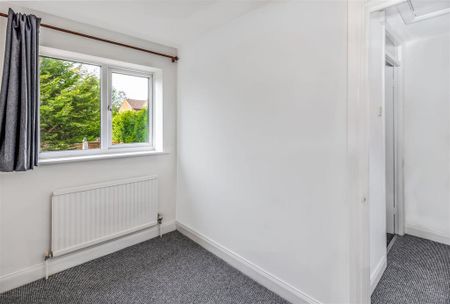 2 bedroom semi-detached house to rent - Photo 2