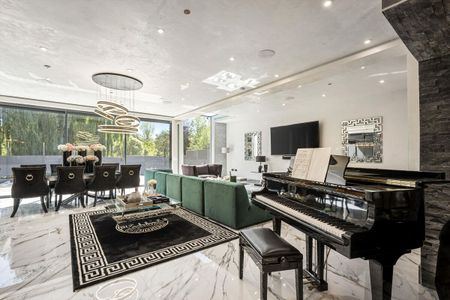 This beautiful contemporary home is available to rent on Waggon Road, EN4 - Photo 3