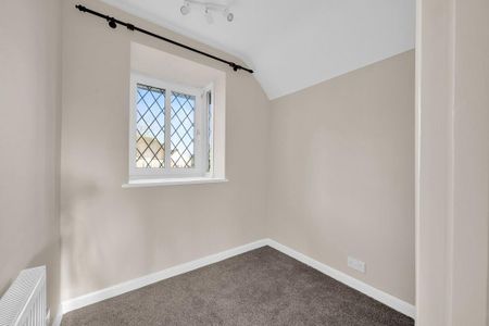 3 bedroom detached house to rent - Photo 5