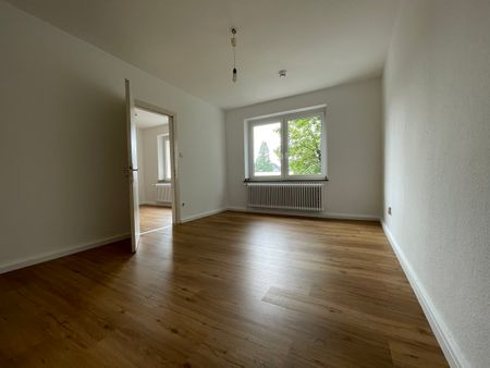 Renovierte 3-Zimmerwohnung mit 79m² Wohnfläche in Pempelfort! - Photo 4