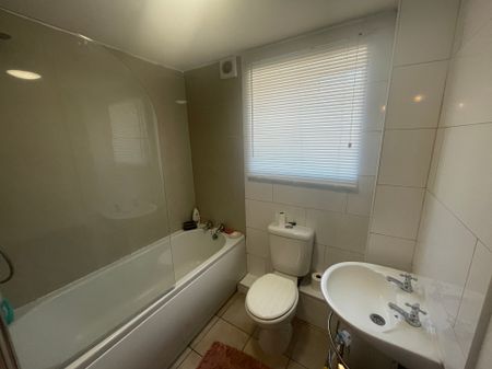 1 Stokes Close, LE8 4GP, Blaby - Photo 5