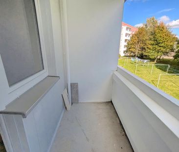 ++ stadtnah & komfortabel: helle 3-Raum-Wohnung mit Balkon - am Hei... - Foto 1