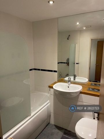 2 bedroom flat to rent - Photo 5