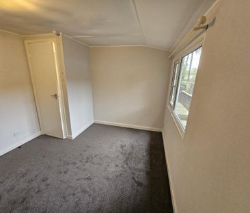 2 bedroom park home to rent - Photo 5