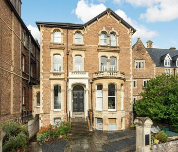 4 bed apartment to rent in Percival Road, Bristol, BS8 - Photo 3