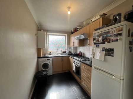 2 Bedroom Flat To Let - Photo 4