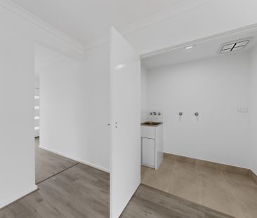 22 Jandakot, Point Cook VIC 3030 - House For Rent | Domain - Photo 4