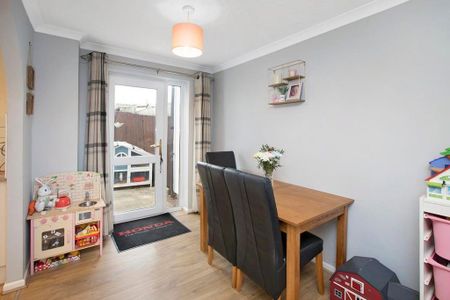 2 bedroom terraced house to rent - Photo 5