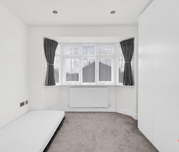 4 bedroom semi-detached house to rent - Photo 6