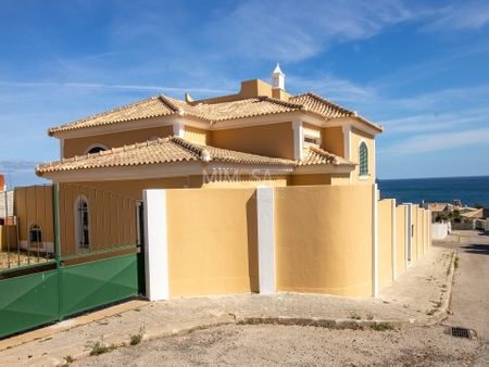 Moradia T5+1 - Photo 3