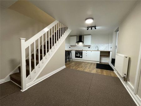 1 bedroom semi-detached house to rent - Photo 2