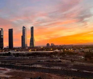 4 bedroom luxury penthouse for rent in Madrid, Autonomous Region of... - Photo 2