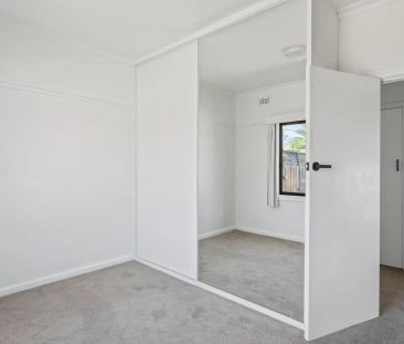 Stylish & Spacious Living in a Prime Bayside Location! - Photo 6