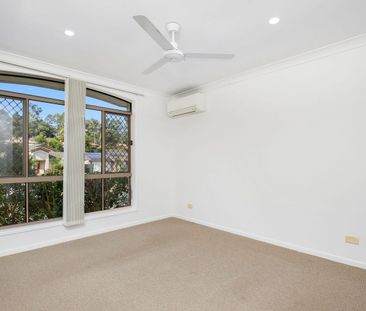 Family Home in Mudgeeraba! - Photo 5