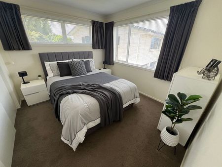 Chic 2BR Unit w/ Balcony in Chartwell - Photo 4