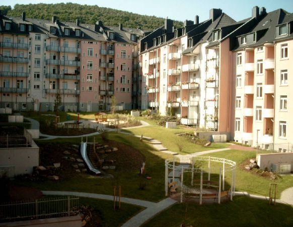 MODERNISIERTE Wohnung mit Balkon zum schönen Innenhof - Photo 1