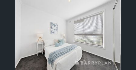 Beautifully Renovated 4 Bedroom Home - Photo 5