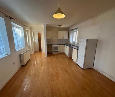 1 bedroom flat to rent - Photo 6