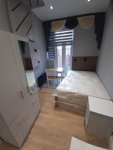 Studio Flat, SW6 - Photo 5