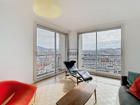 Location Appartement 4 pièces Meublé 90m² MARSEILLE 1er - Photo 2