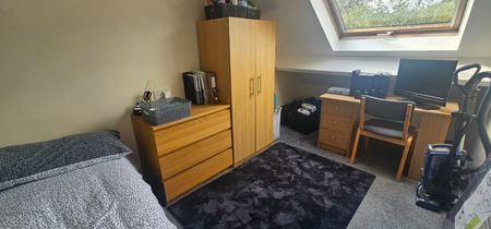 5 Bed - 63 Estcourt Terrace, Headingley, Leeds - LS6 3EY - Student - Photo 4