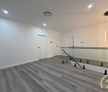 Brand New 5 Bedroom Duplex in Busby&excl; - Photo 6