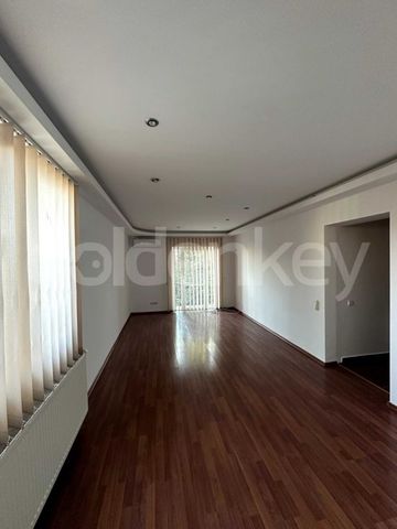 Vilă cu 4 camere potrivita pentru birouri | ID:142459 - Photo 4