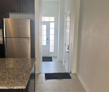 For Lease - 80 Keppel Circle, Brampton, Ontario - Photo 5