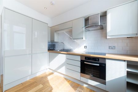 2 bed apartment to rent in Grainger Street, City Centre, NE1 - Photo 5