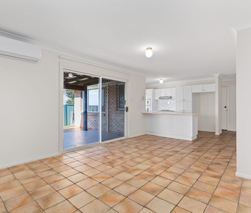 SPACIOUS WELL-MAINTAINED HOME IN GREAT LOCATION - Photo 2