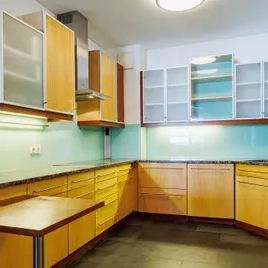 Helle, ruhige Wohnung mit Balkon (3-Zimmer)/ inkl. Garage in Wien 13 - Photo 2