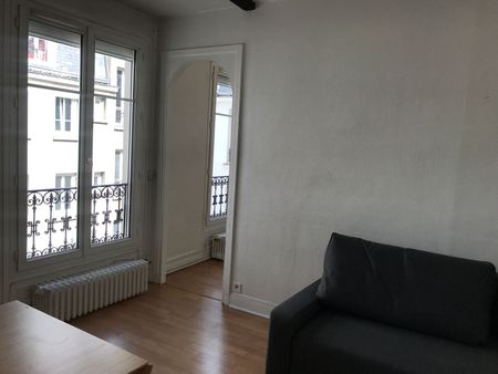 Location appartement 2 pièces, 32.80m², Paris 18 - Photo 2