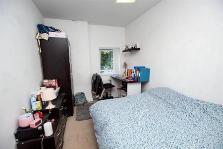 6 bedroom house to rent - Photo 2