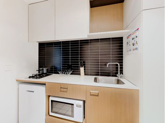 Studio Regular - Photo 1