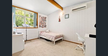 Comfortable Family Living - Photo 5