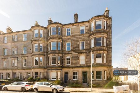 3 bedroom flat to rent - Photo 2