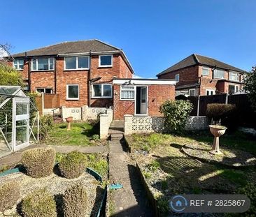 3 bedroom semi-detached house to rent - Photo 6