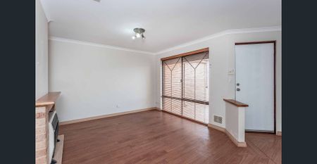 Spacious Comfort Near Schools - Photo 5