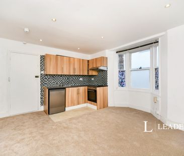 2 bedroom apartment to rent Crescent Place, Brighton, East Sussex, BN2 - Photo 6